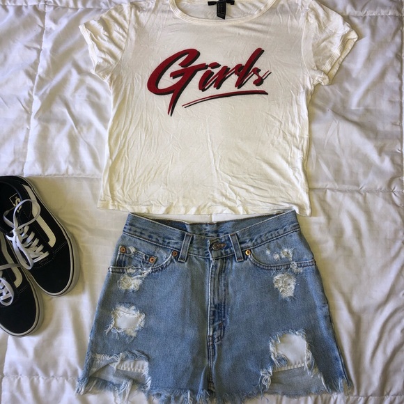 Vintage Levi’s cutoffs - Picture 5 of 6